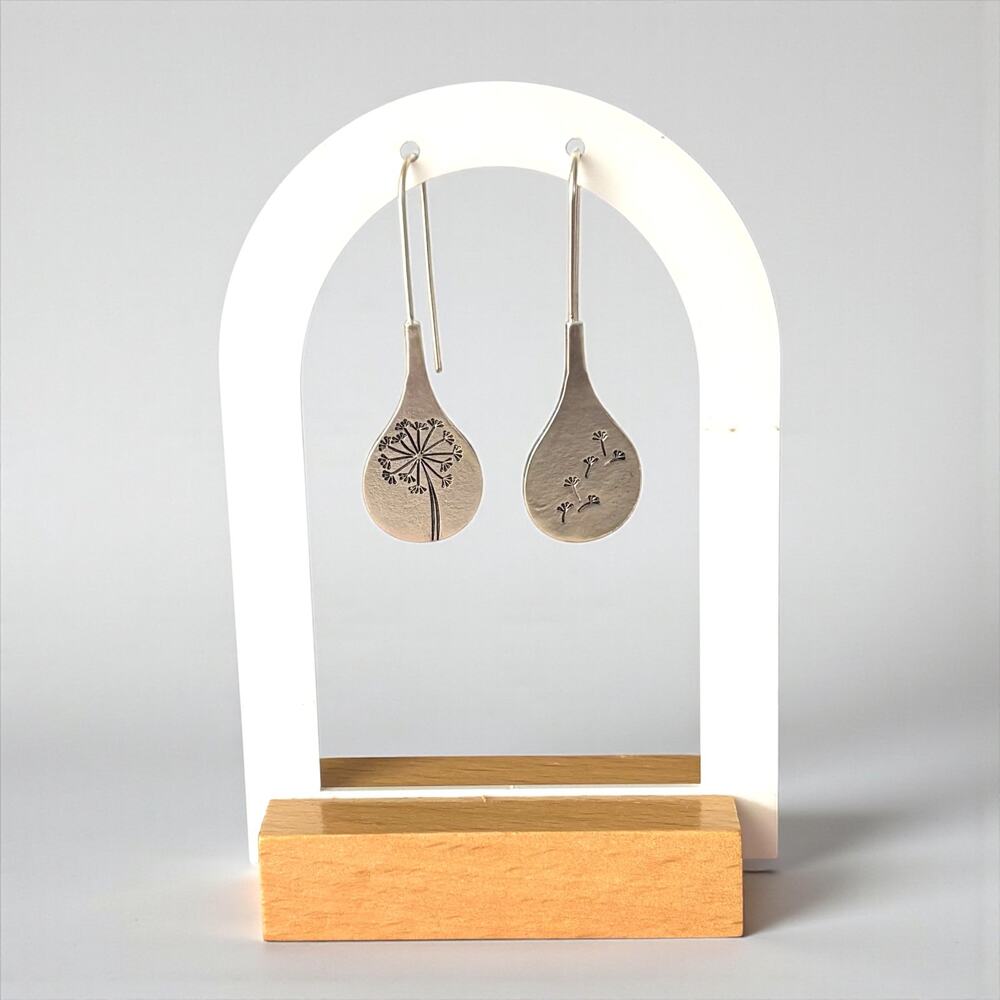Simple Drop Vintage Silver Earring - Picture 3 of 6